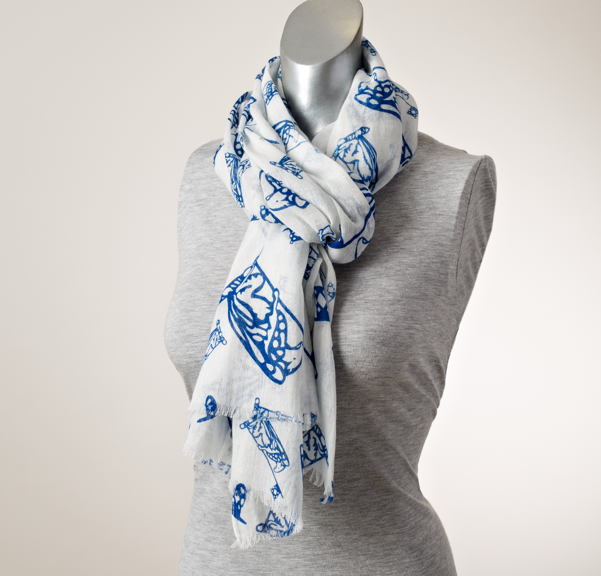 OM Gryphon Scarf